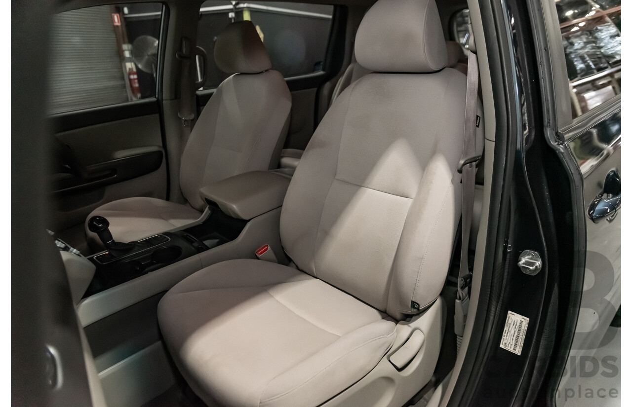 3/2015 Kia Carnival S YP MY15 4d Wagon Grey 3.3L V6