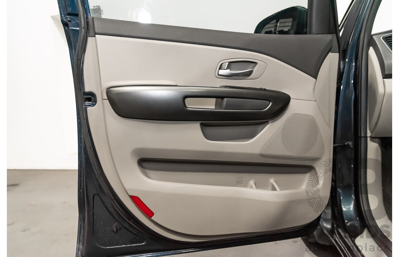 3/2015 Kia Carnival S YP MY15 4d Wagon Grey 3.3L V6