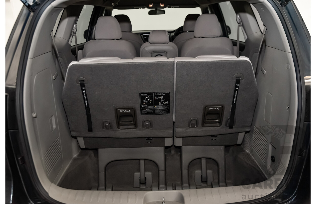3/2015 Kia Carnival S YP MY15 4d Wagon Grey 3.3L V6