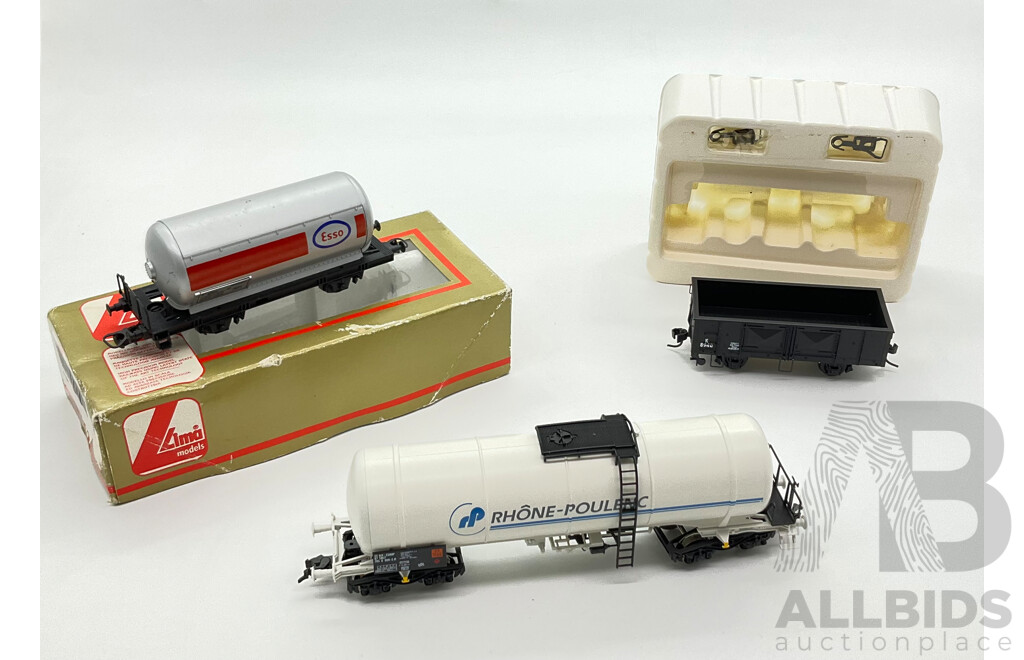 Three HO Scale Models, Including Lima Esso Cart, Austrains Diamond Ends and Another 