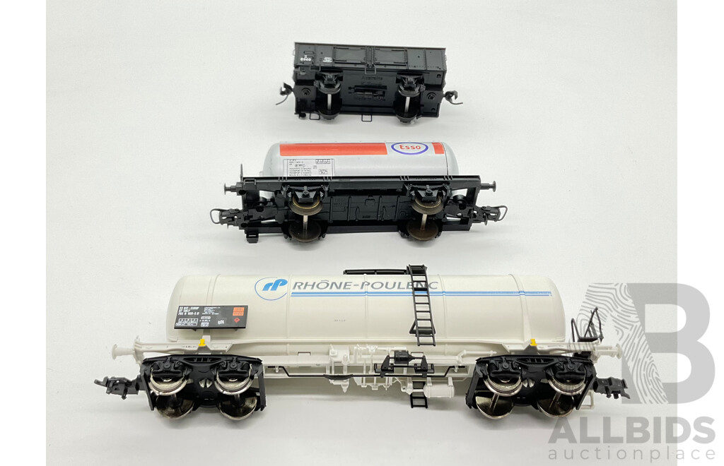 Three HO Scale Models, Including Lima Esso Cart, Austrains Diamond Ends and Another 