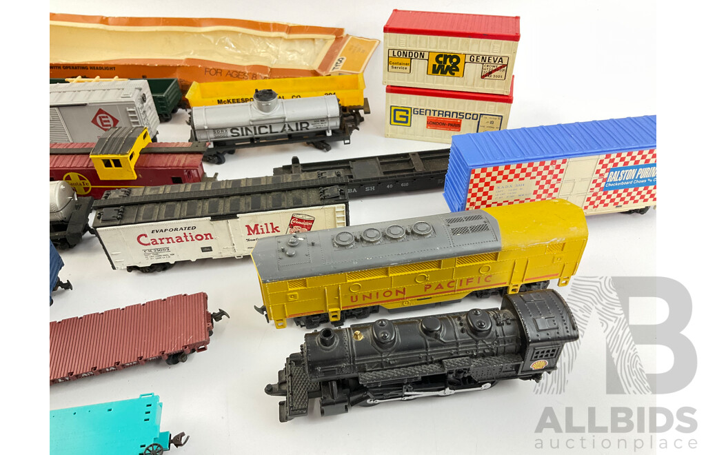 Collection of HO Scale Rolling Stock, Including Tyco, Varney and More