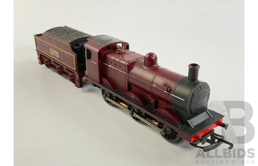 Vintage Triang R251 Locomotive and Coal Car