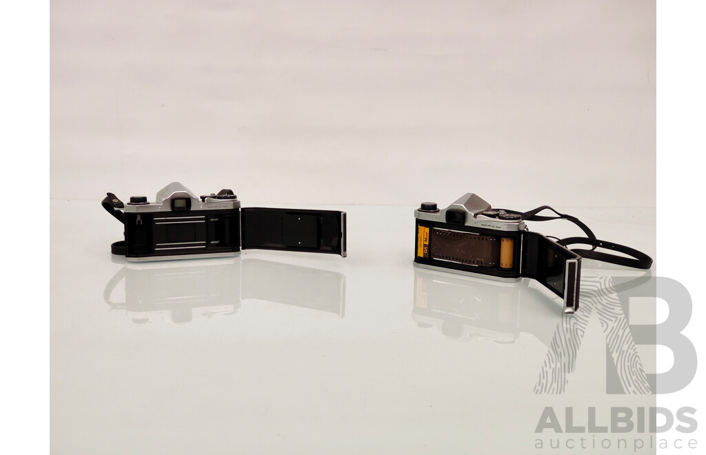 Lot of 2 Asahi Pentax S3 35mm with Carrying Pouch and Objectives