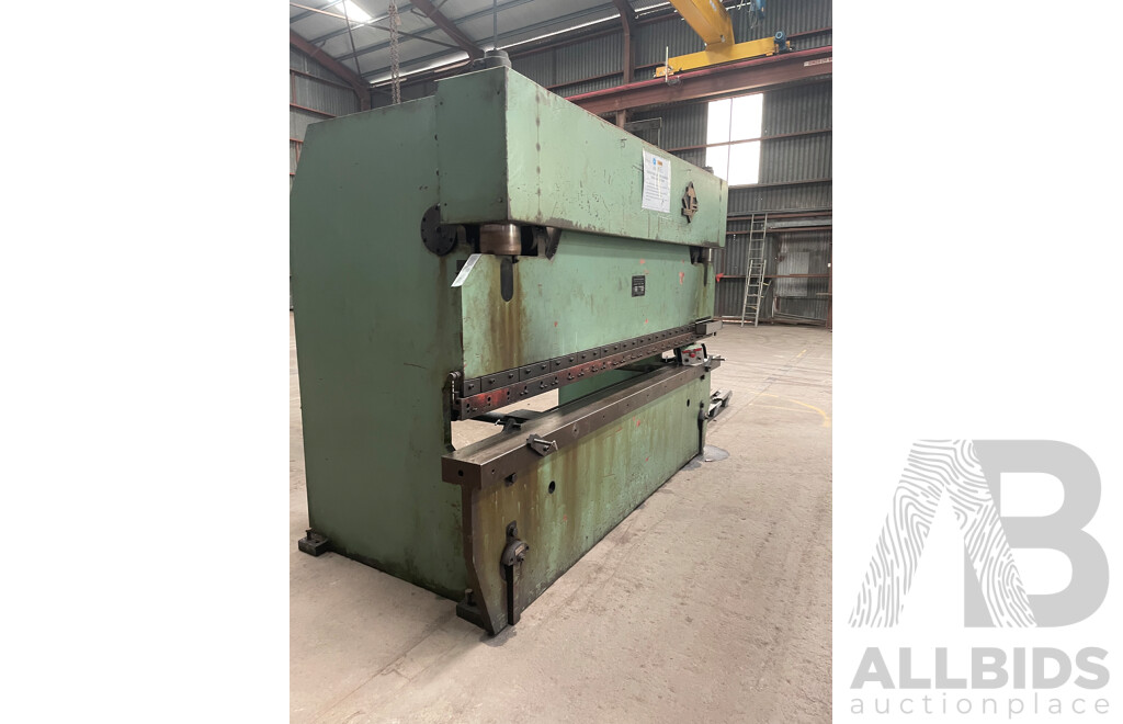 9/1993 100 Tonne Tianshui Hydraulic Press Brake