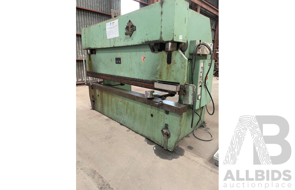 9/1993 100 Tonne Tianshui Hydraulic Press Brake