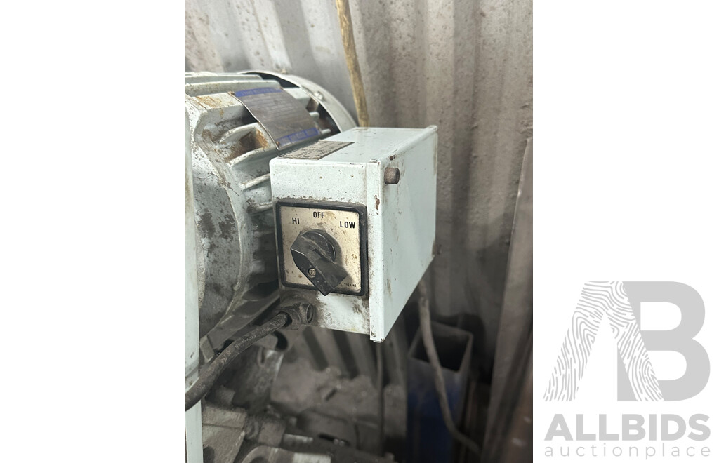 SOCO 2 Speed Metal Cutting Saw (MC-370F)