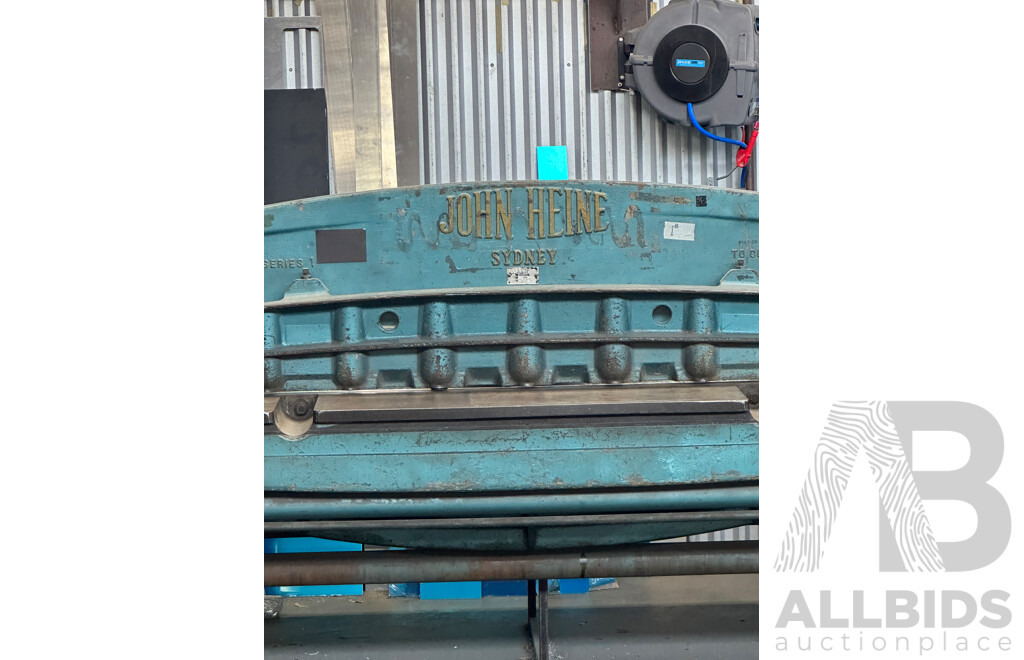 JOHN HEINE Guillotine 118B Series 1