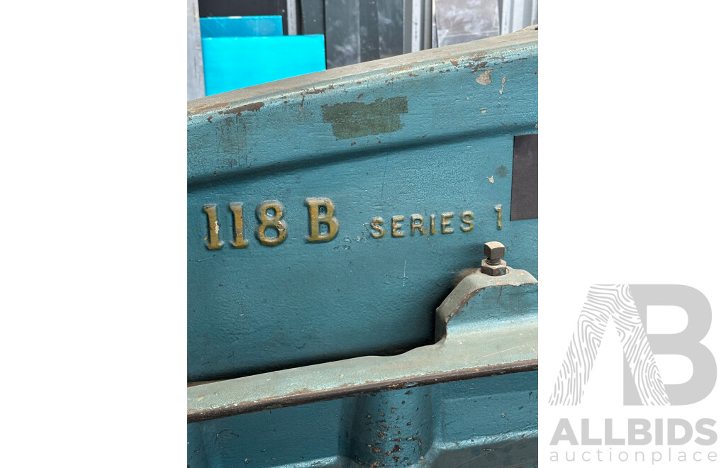 JOHN HEINE Guillotine 118B Series 1
