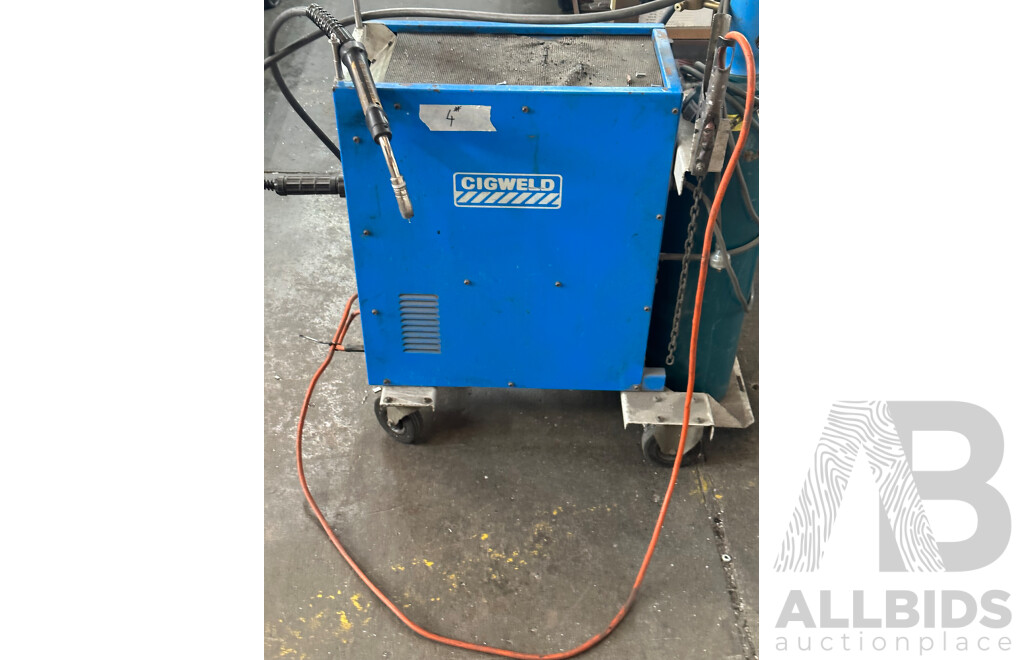 CIGWELD Mig Welder 200 Amp Transmig