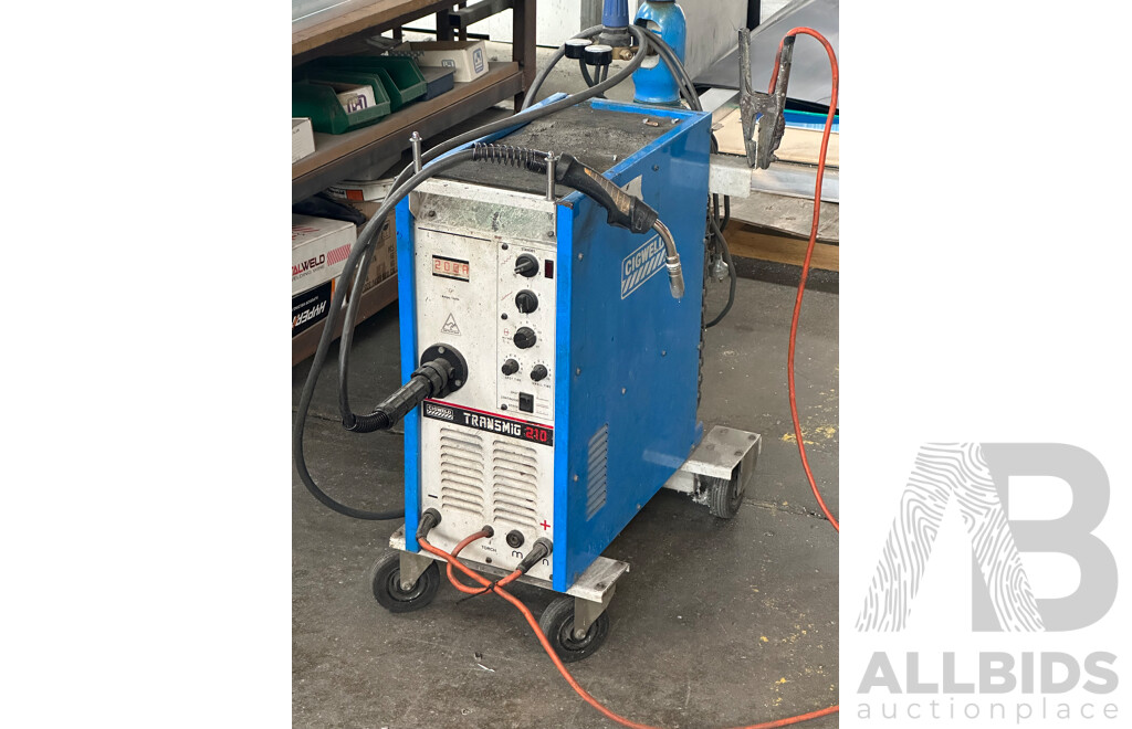 CIGWELD Mig Welder 200 Amp Transmig