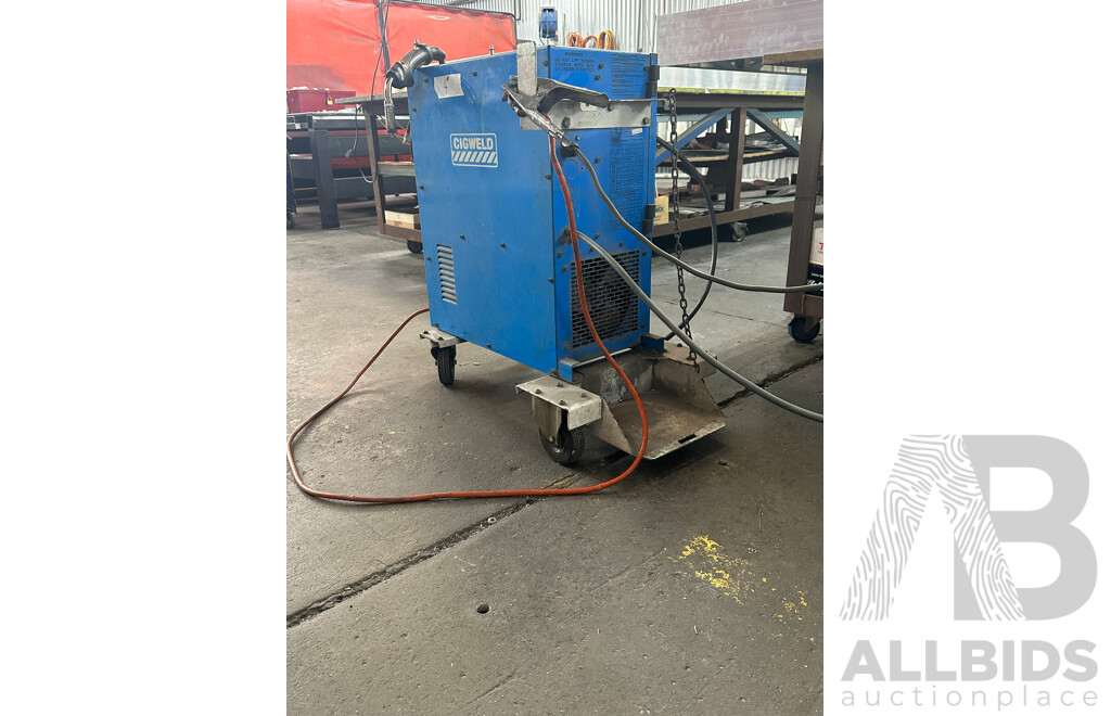 CIGWELD Mig Welder 200 Amp Transmig