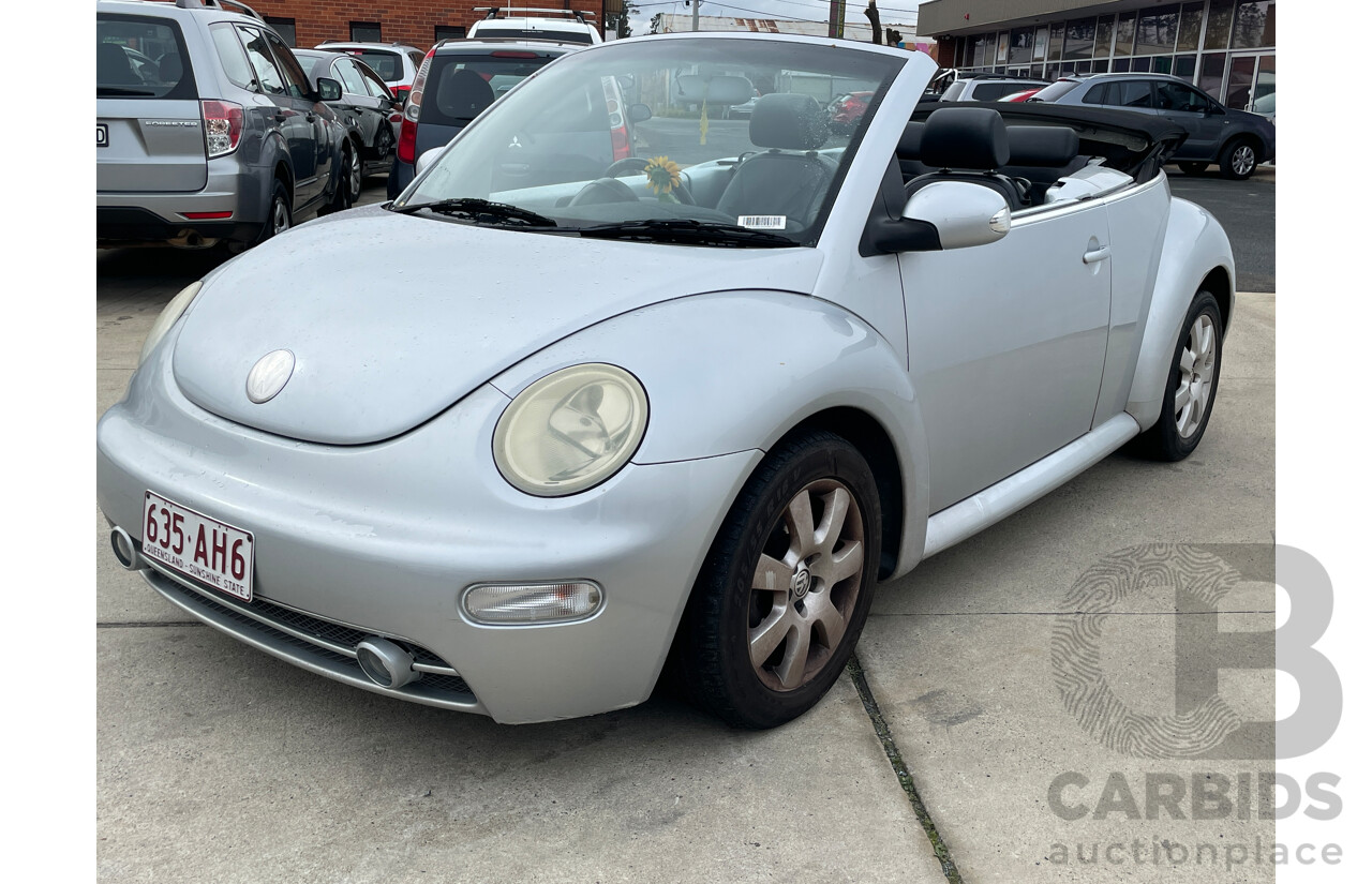 1/2006 Volkswagen Beetle Cabriolet 9C 2d Cabriolet Silver 2.0L