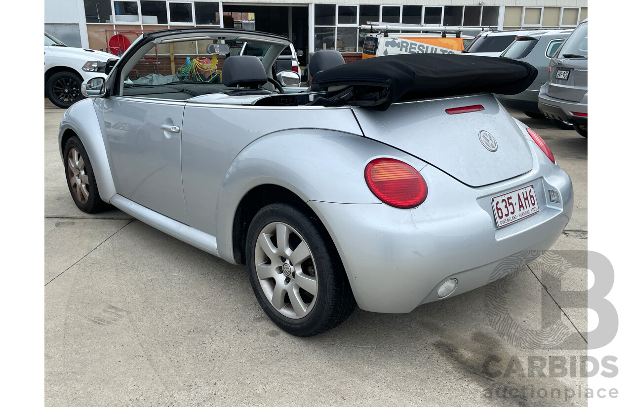 1/2006 Volkswagen Beetle Cabriolet 9C 2d Cabriolet Silver 2.0L