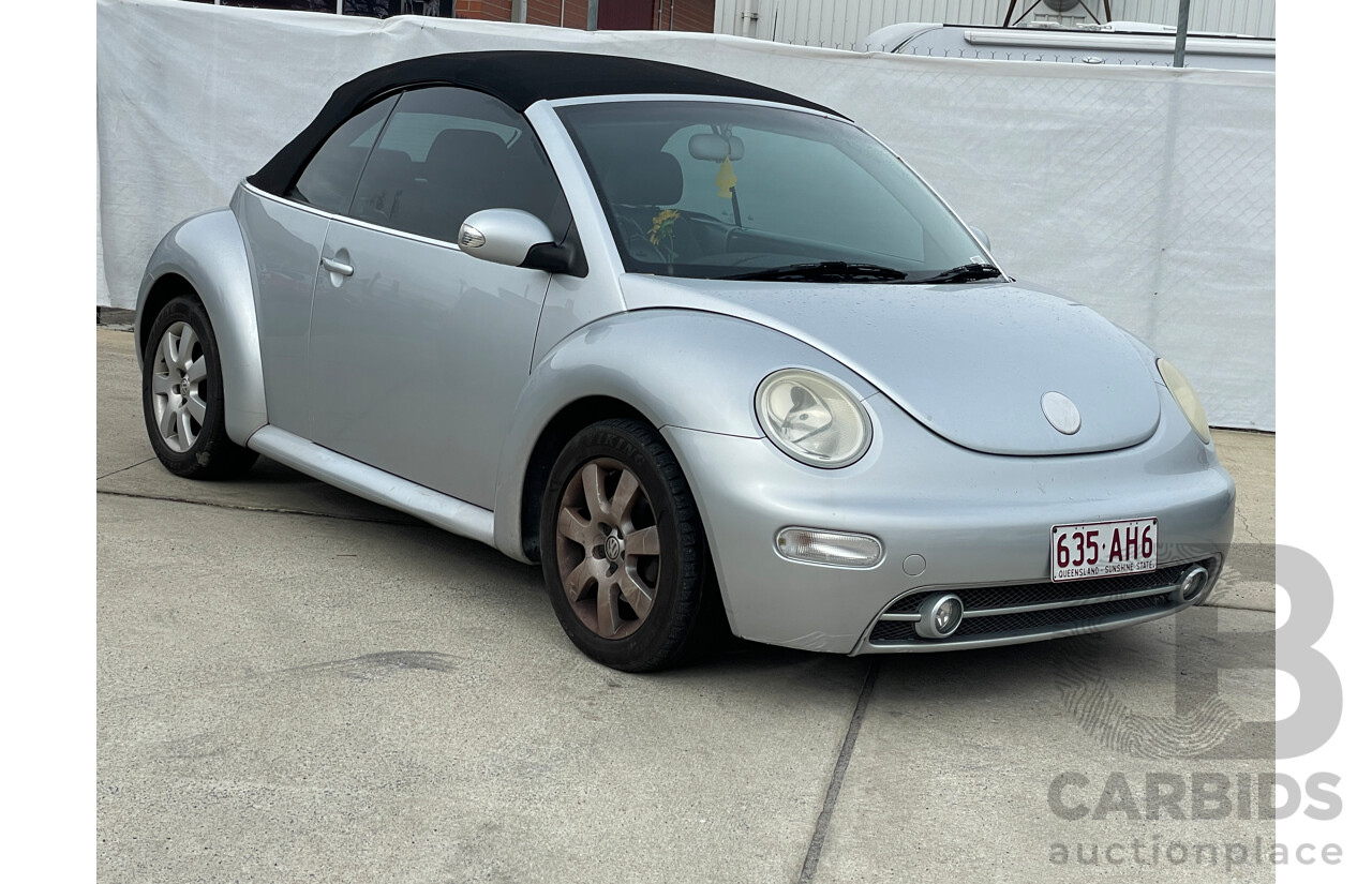 1/2006 Volkswagen Beetle Cabriolet 9C 2d Cabriolet Silver 2.0L