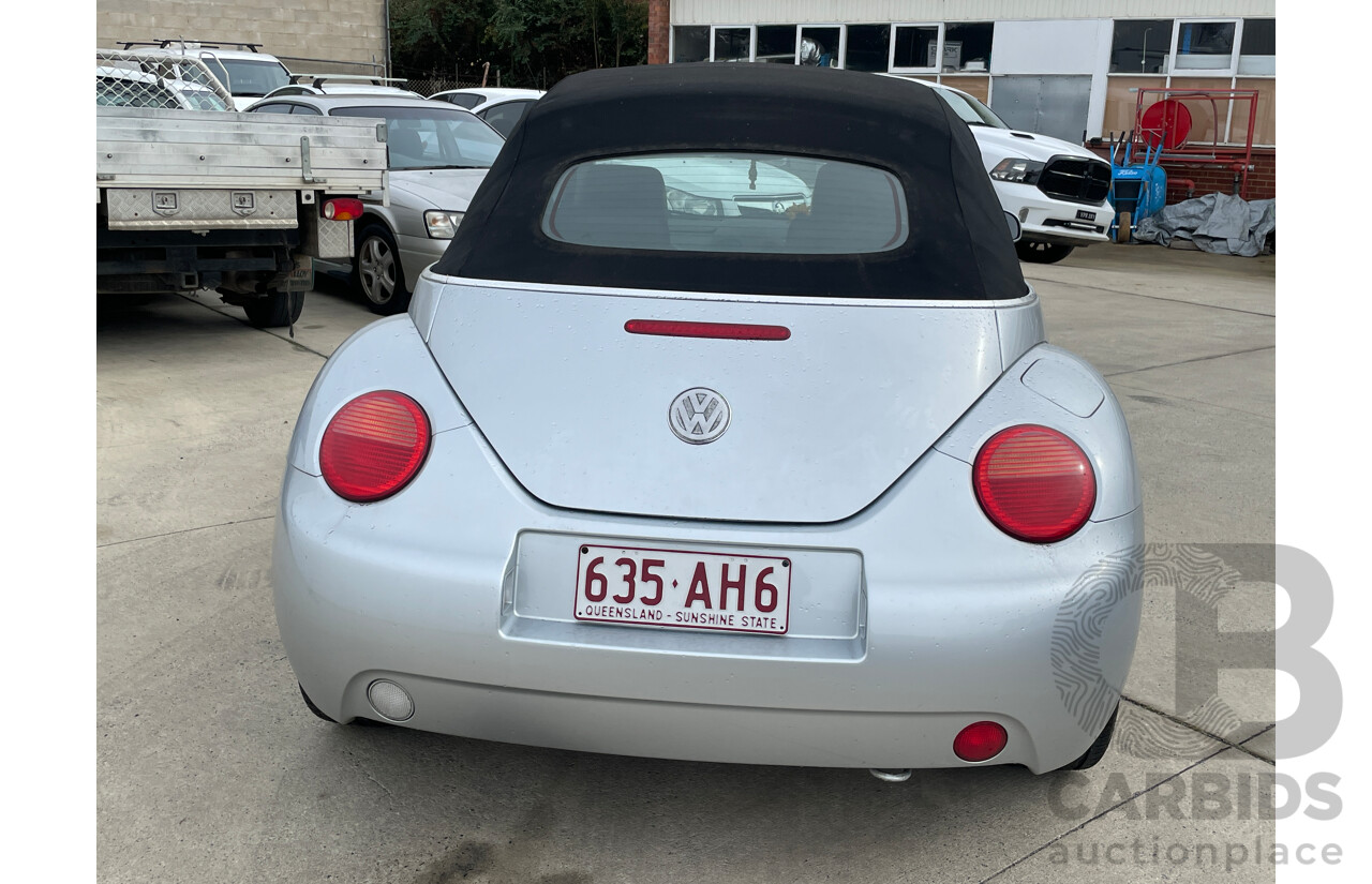 1/2006 Volkswagen Beetle Cabriolet 9C 2d Cabriolet Silver 2.0L