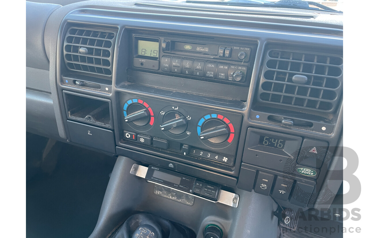 9/1995 Land Rover Discovery V8i (4x4)  4d Wagon Green 3.9L