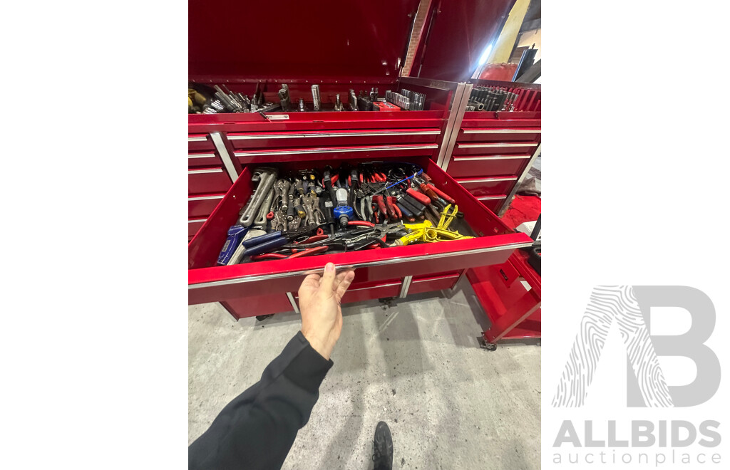 Snap-On Tool Box 33 Draw