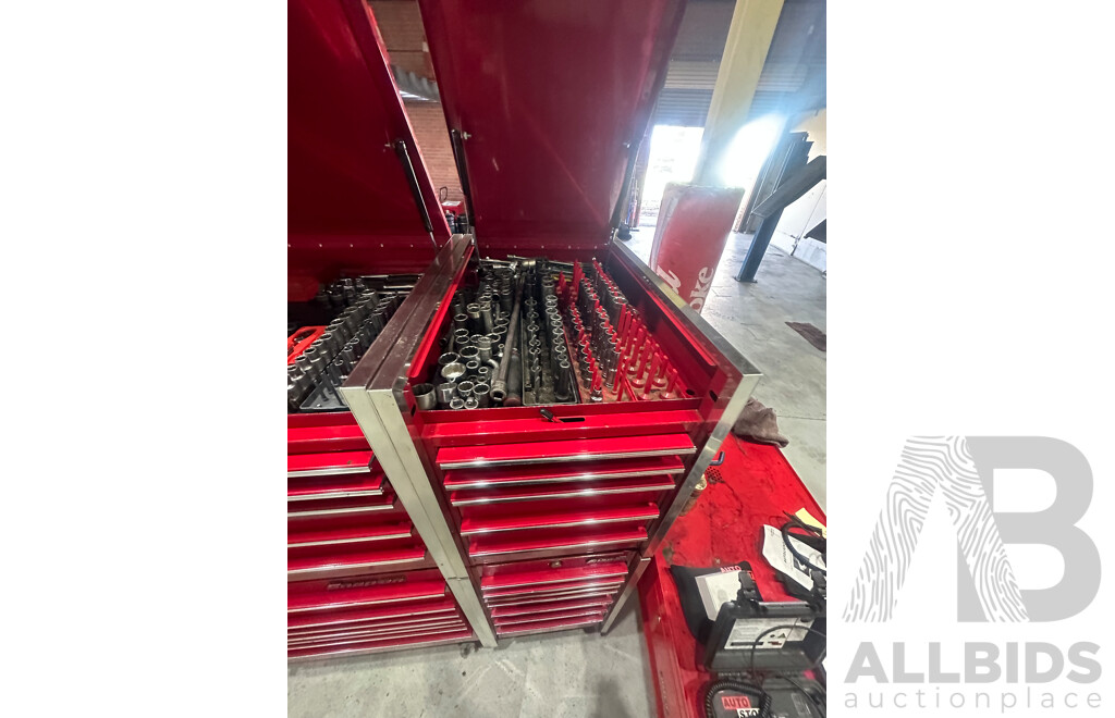 Snap-On Tool Box 33 Draw