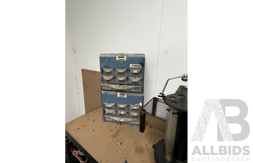 Electronic Fuel Injector Service and Cleaning Machine W/ Parts for Injectors