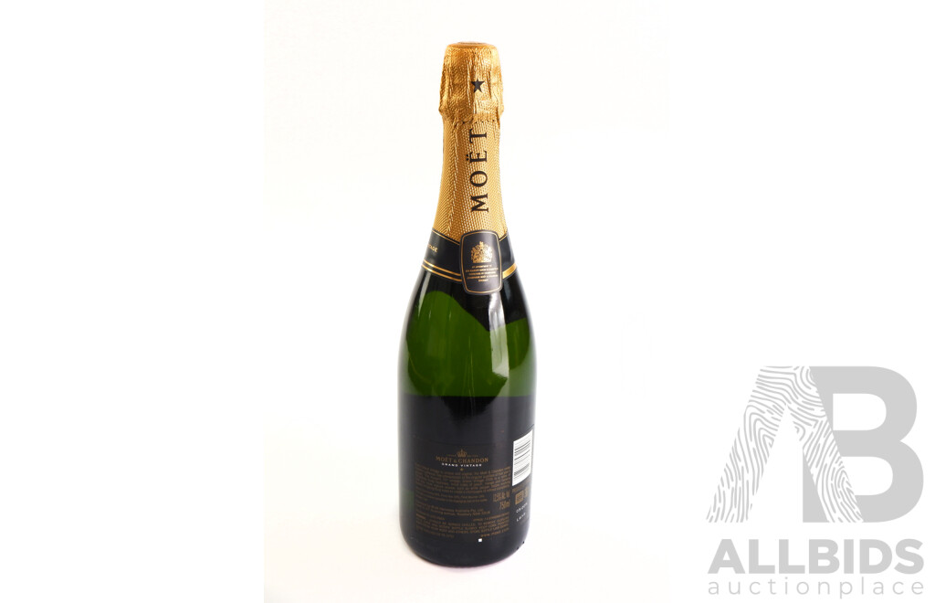 Moet & Chandon Grand Vintage Champagne 2006, 750ml Bottle in Presentation Box