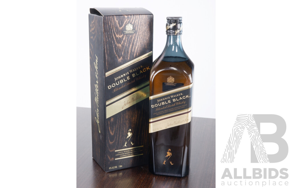 Johnnie Walker Double Black Blended Scotch Whisky 1 Litre Bottle in Presentation Box