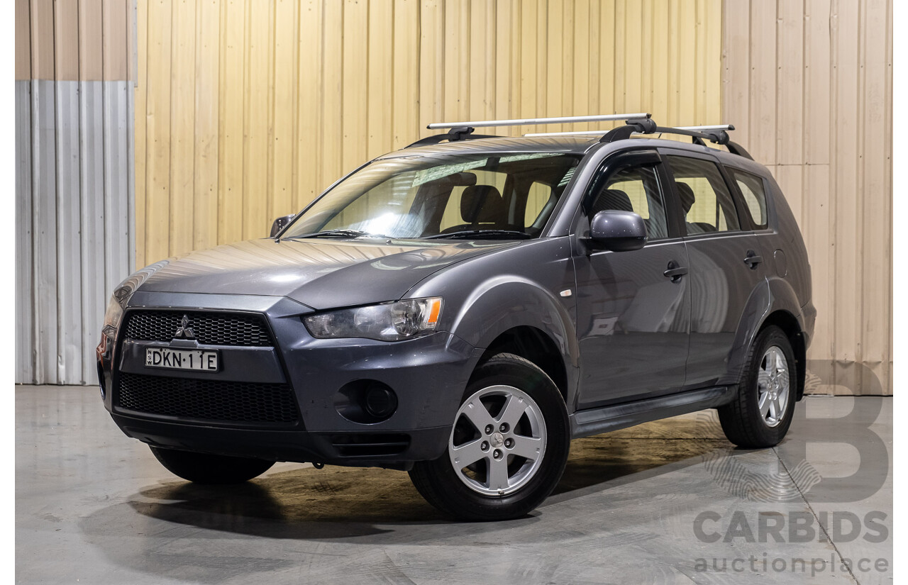 10/2010 Mitsubishi Outlander LS (4x4) ZH MY11 4d Wagon Grey 2.4L