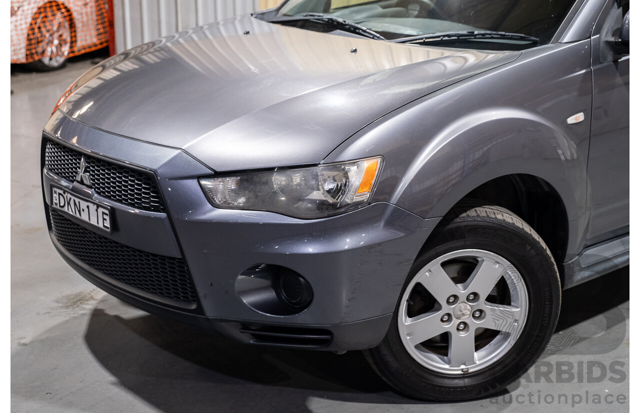 10/2010 Mitsubishi Outlander LS (4x4) ZH MY11 4d Wagon Grey 2.4L