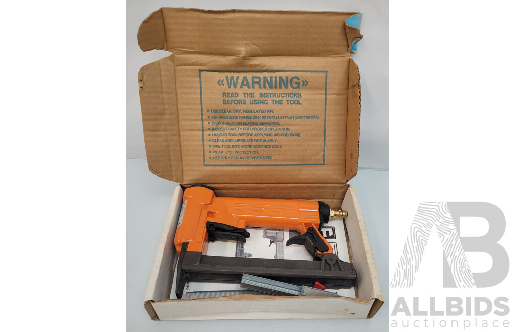 Fasco Air Staple Gun