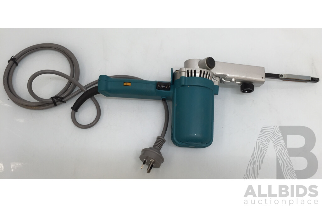 Makita Corded 9mm Belt Sander