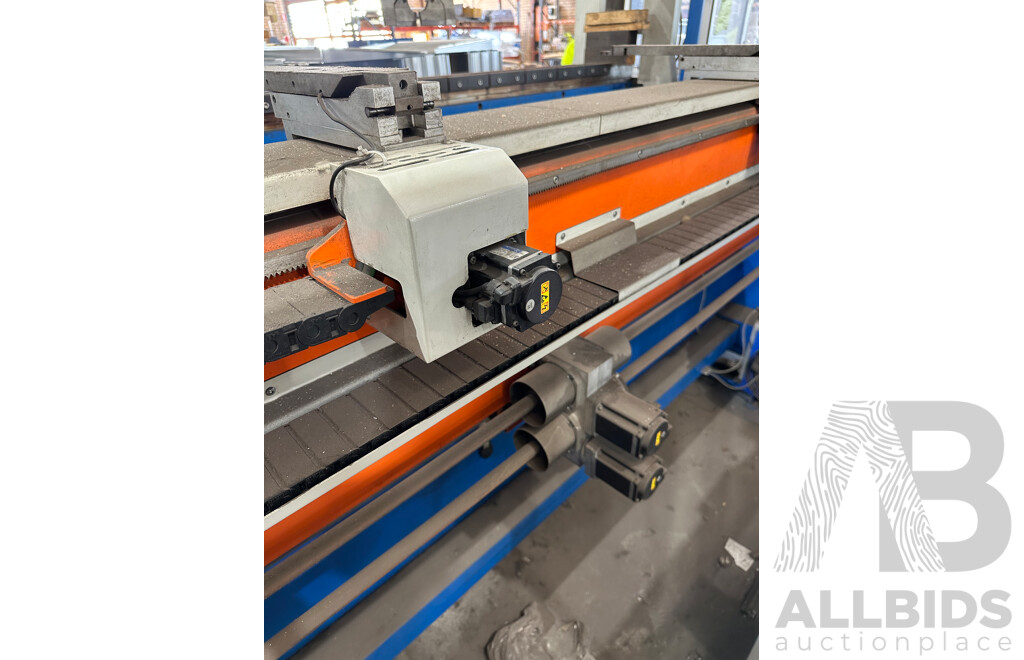 "2010 LAG GBS R 100-3000"  100Ton Press Brake with 6 Axis Staubli TX200 Robot