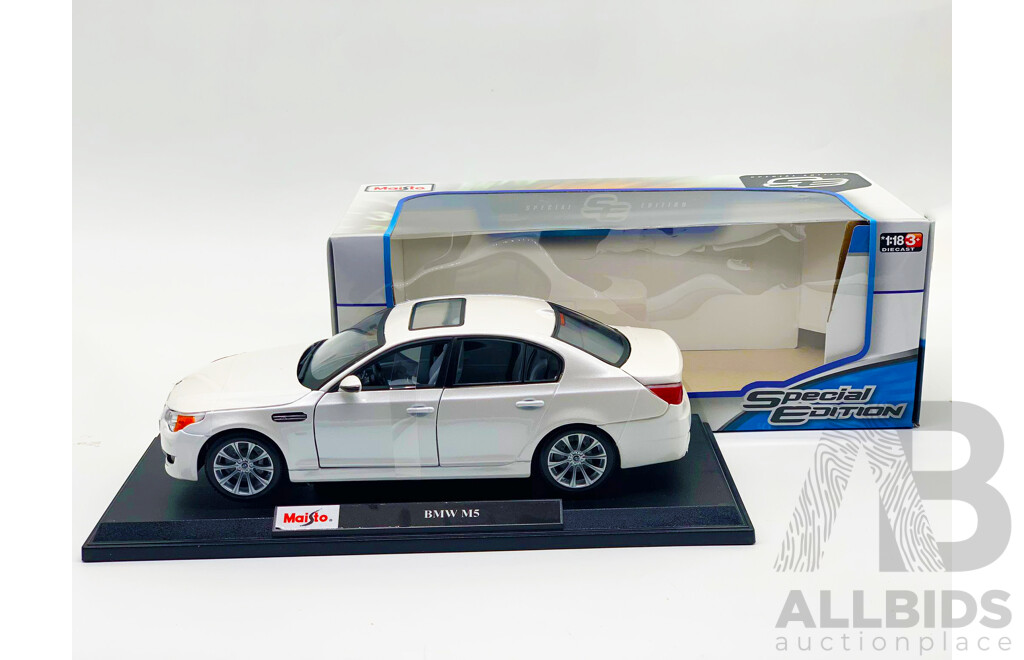 Maisto Special Edition 2005 BMW M5 E60 (White) 1:18 - New