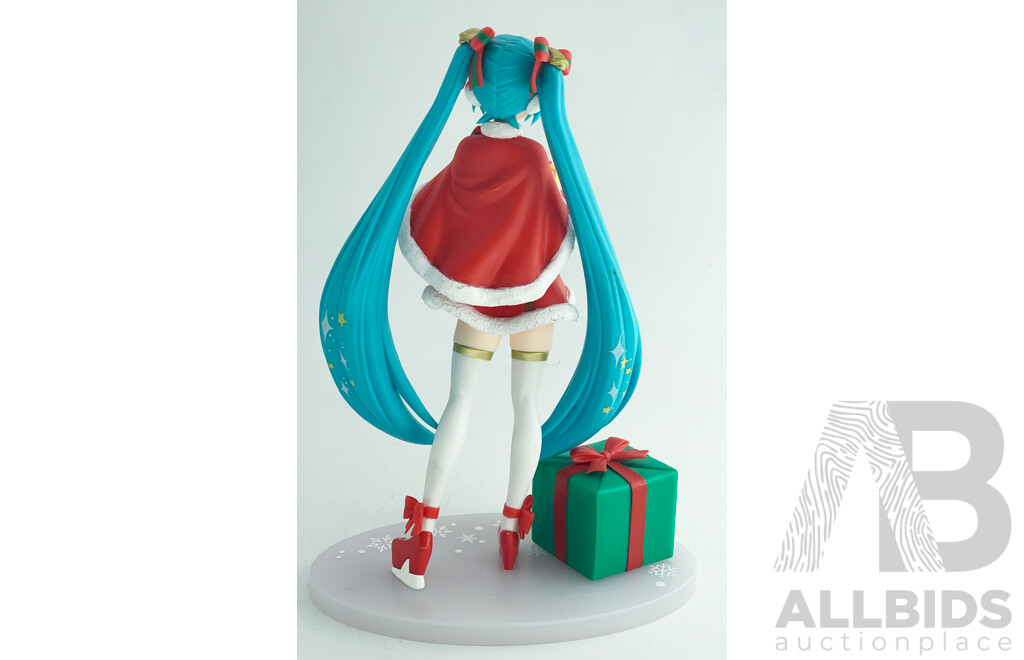 Original SEGA Hatsune Miku Anime Figure in Christmas Costume