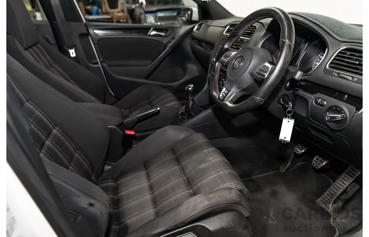 8/2011 Volkswagen Golf GTi 1K MY11 5d Hatchback White 2.0L Turbo