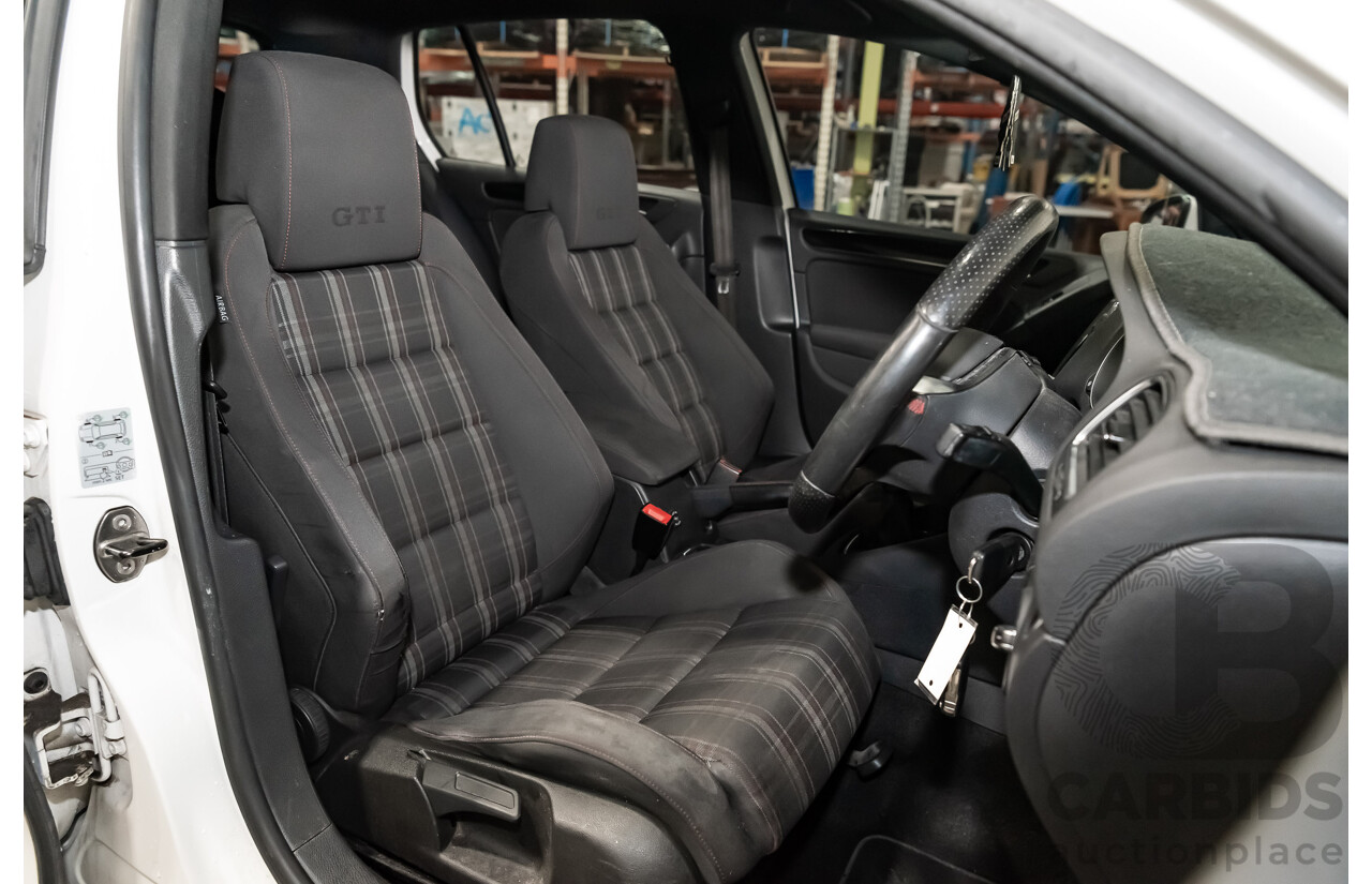 8/2011 Volkswagen Golf GTi 1K MY11 5d Hatchback White 2.0L Turbo