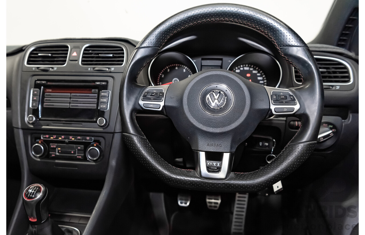 8/2011 Volkswagen Golf GTi 1K MY11 5d Hatchback White 2.0L Turbo