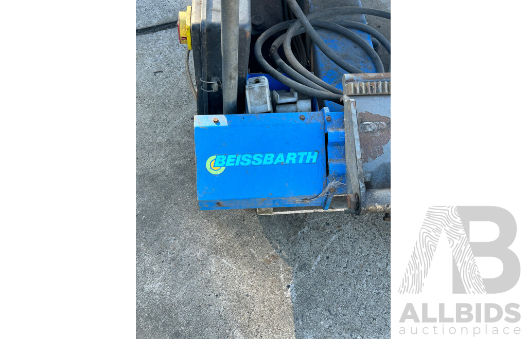 2006/ BEISSBARTH  Servomat MS 70 Truck Tyre Changing Machine