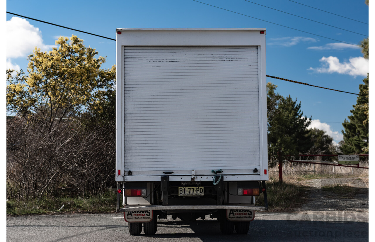 11/2010 Hino 300C Pantech Wide 2 White 4.0L Turbo Diesel
