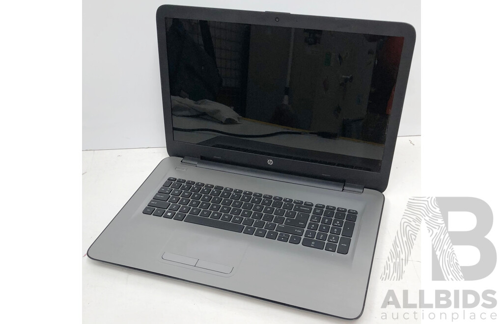 HP AMD A8 (7410) 2.20GHz APU 17-Inch Laptop