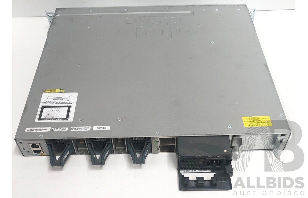 Cisco Catalyst (WS-C3850-24XUL) 3850-24X UPoE 24-Port 10Gigabit Ethernet Switch