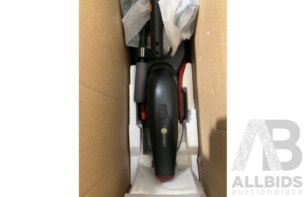 SEGWAY Ninebot D18U Kickscooter (Red/black) - Estimated ORP $699