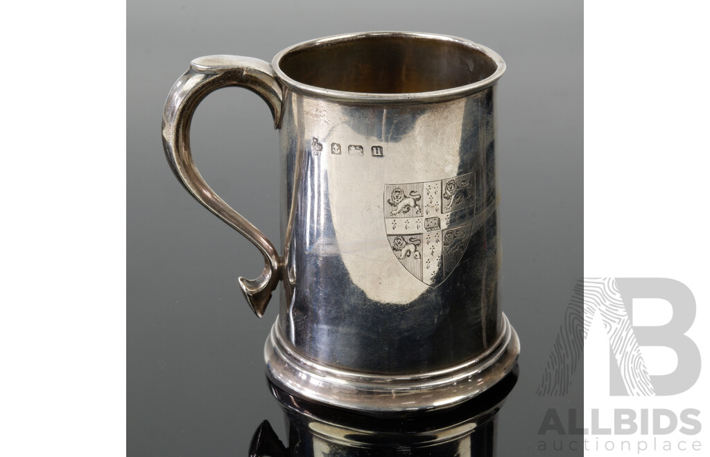 Antique Sterling Silver Tankard with Engraved Cambridge University Coat of Arms, William Hutton & Sons, Birmingham, 1919