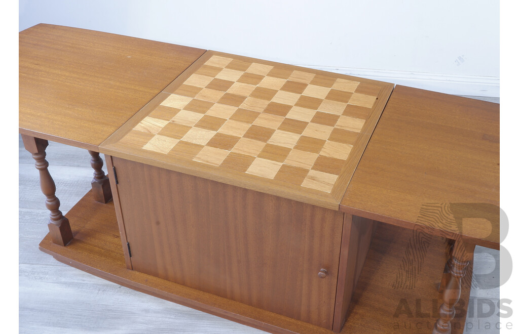Retro Coffee Table with Intergrated Chess Board Extension