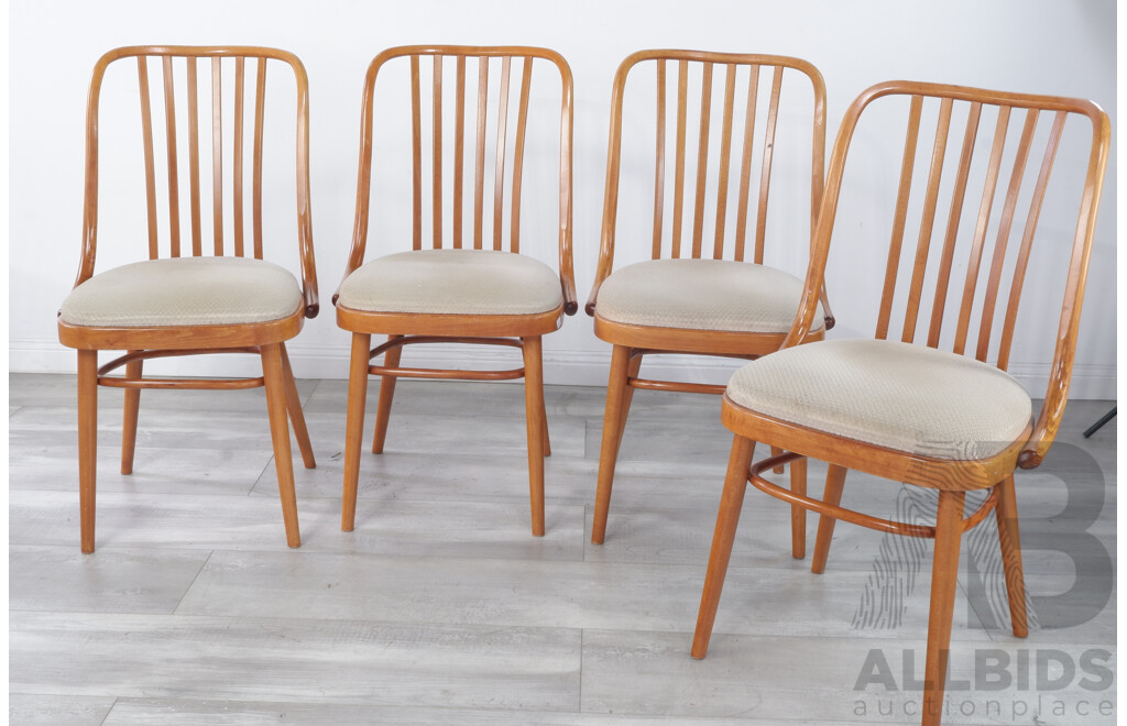 Four Mid Century Ligna Drevounia Bentwood Dining Chairs