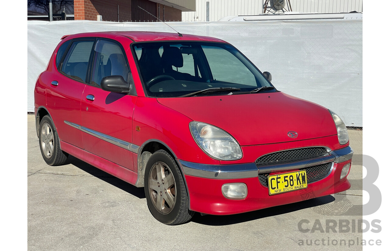 11/2000 Daihatsu Sirion GTvi  5d Hatchback Red 1.3L