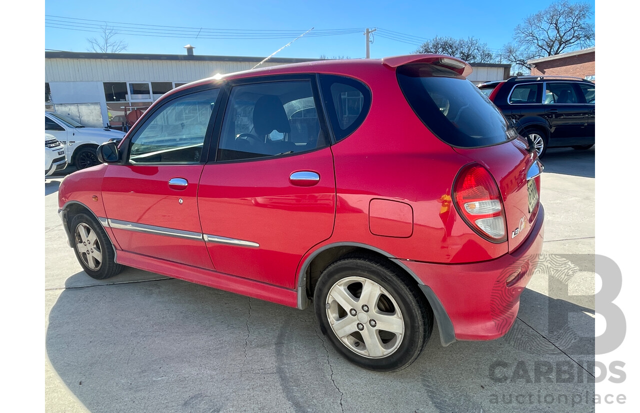 11/2000 Daihatsu Sirion GTvi  5d Hatchback Red 1.3L