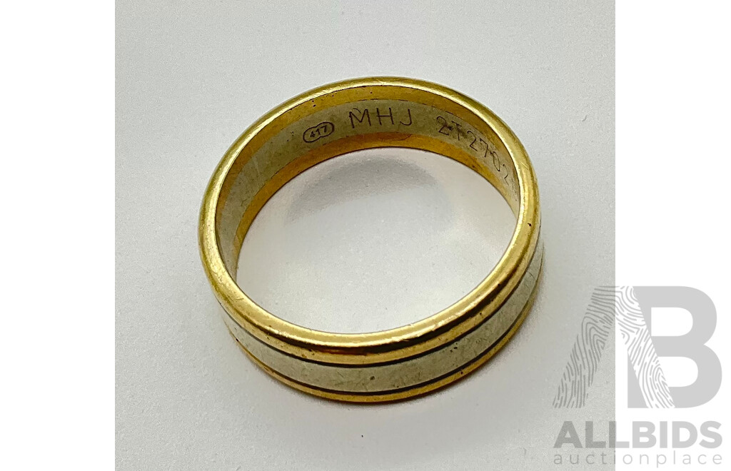 Mens 10CT Gold Micheal Hill Jewellers Wedding Ring, Size U -  7.55 Grams