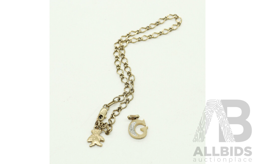 9ct 1+1 Curb Link Bracelet with Teddy Charm and Diamond Set 'G' Pendant, 2.96 Grams