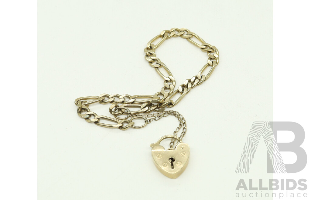 9ct 3+1 Figaro Link Bracelet with Heart Padlock Clasp, 20cm, 7.64 Grams