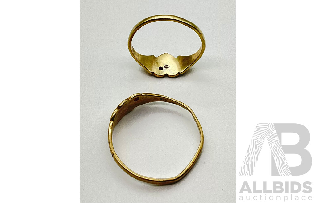 Two 9CT Gold Signet Heart Rings, Size O and I -  2.22 Grams